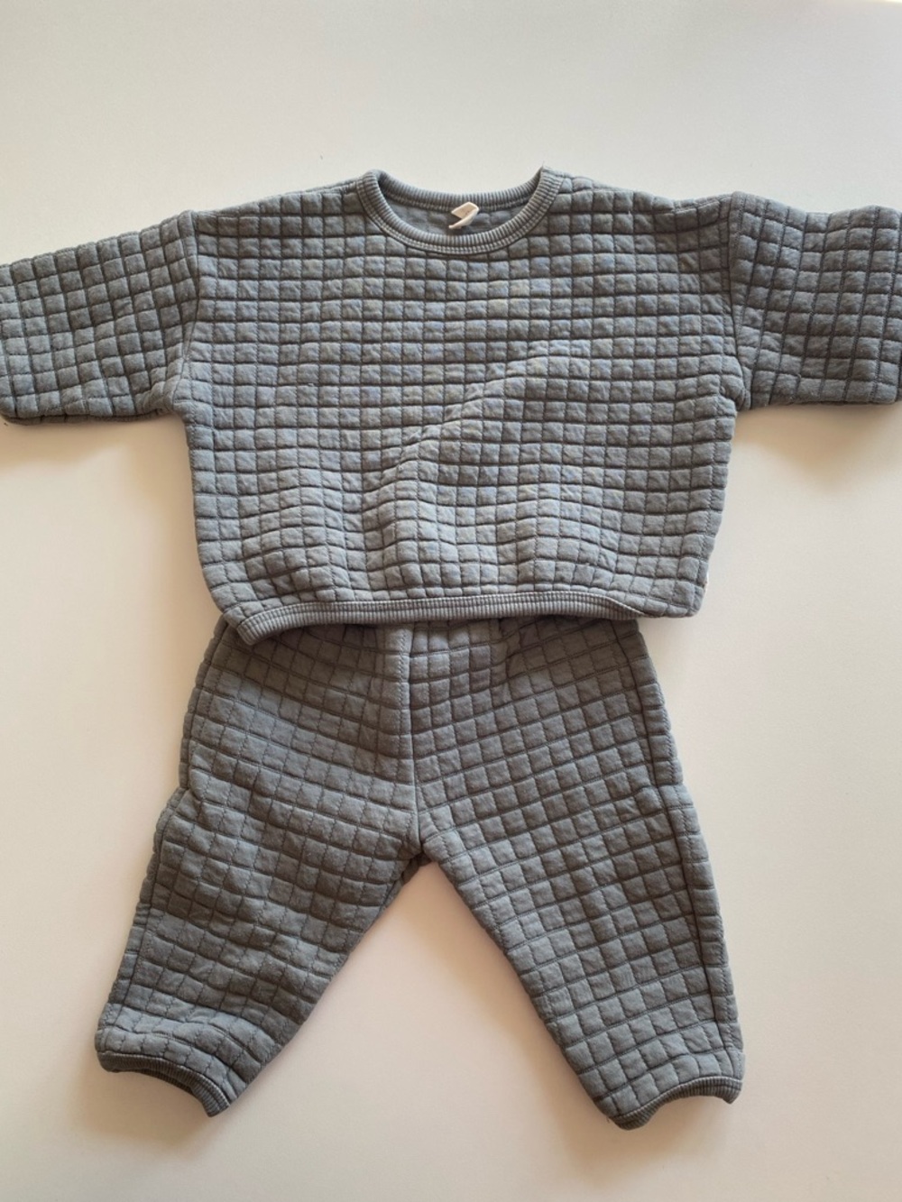 Quincy Mae Quilted Gray Baby Sweat Set